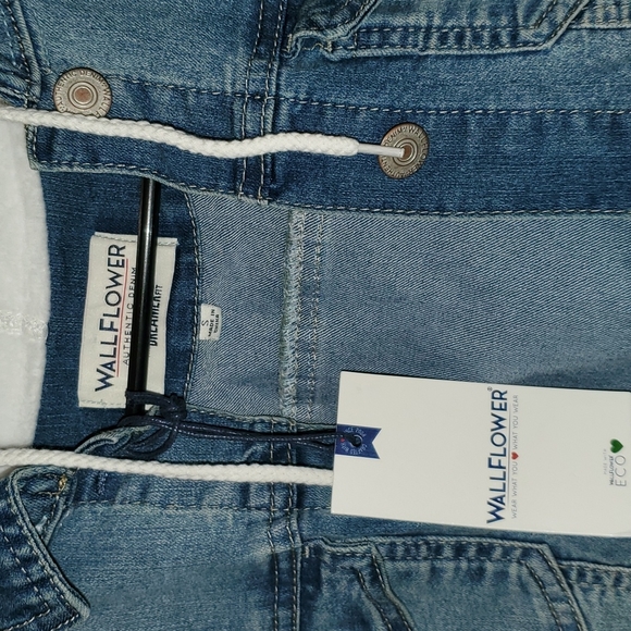 Jean jacket - Picture 2 of 5